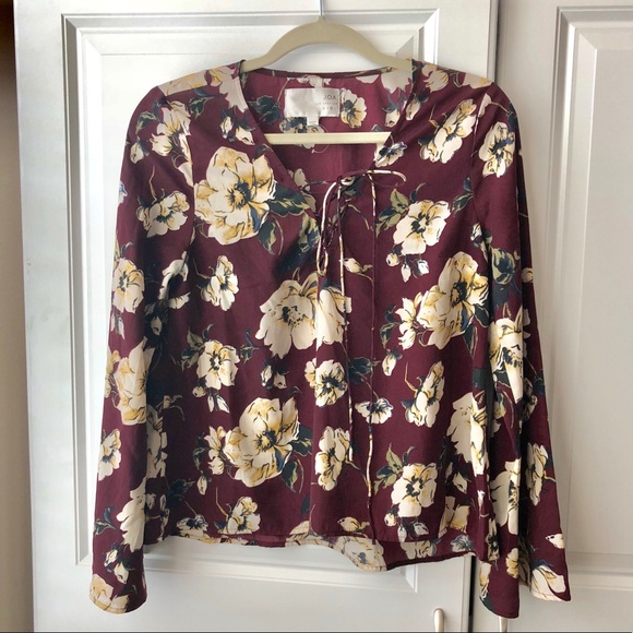 J.O.A burgundy floral blouse - Picture 1 of 2